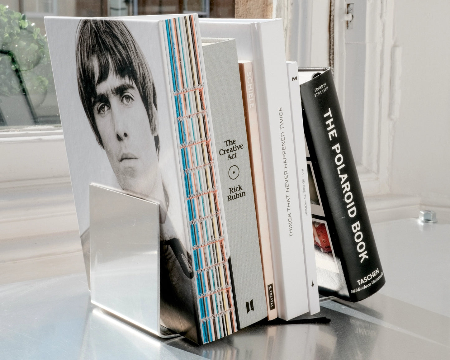 M-29 BOOK STAND